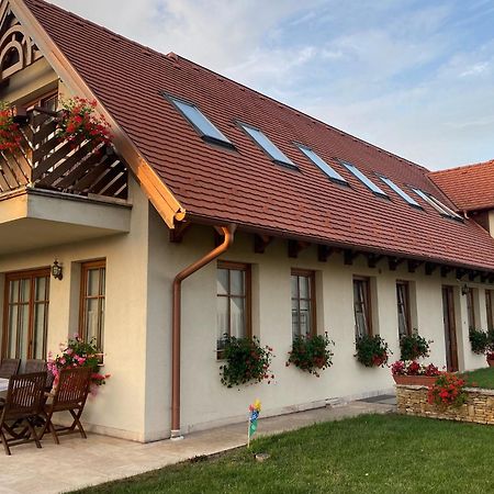 Gárdonyi Apartman Eger Exterior foto